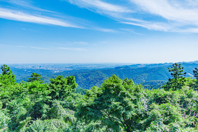 高尾山【東京都八王子市】高尾山の展望台から見える東京都心方向の眺望