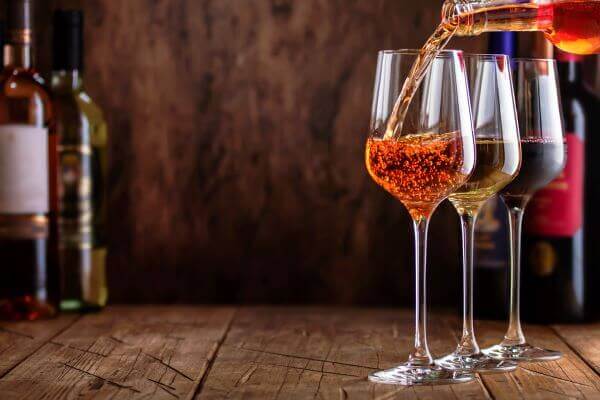 赤ワインに白ワイン、ワインの種類と特徴は？