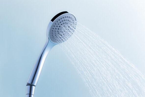 シャワーヘッドの掃除方法を徹底解説！汚れの原因や予防策も