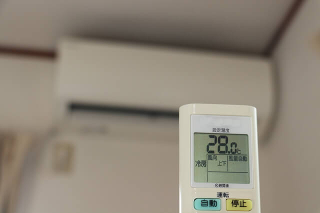 2-2.エアコンの設定温度を変える
