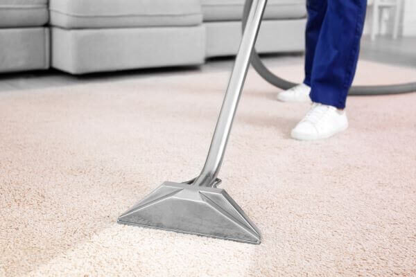 絨毯の掃除方法まとめ落ちないシミの落とし方からおすすめアイテムまでを紹介