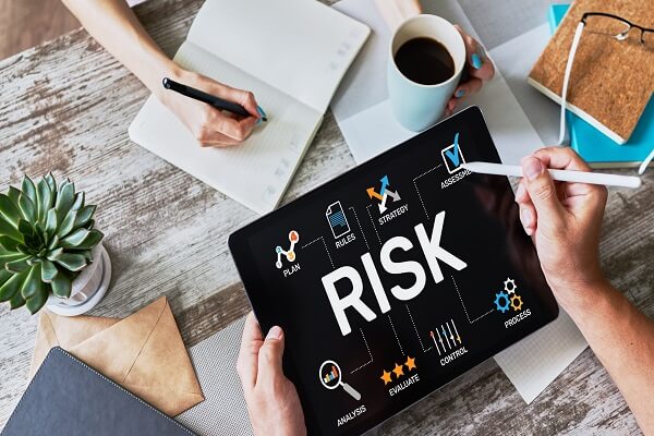 リスクマネジメントにおけるリスクの対応方法