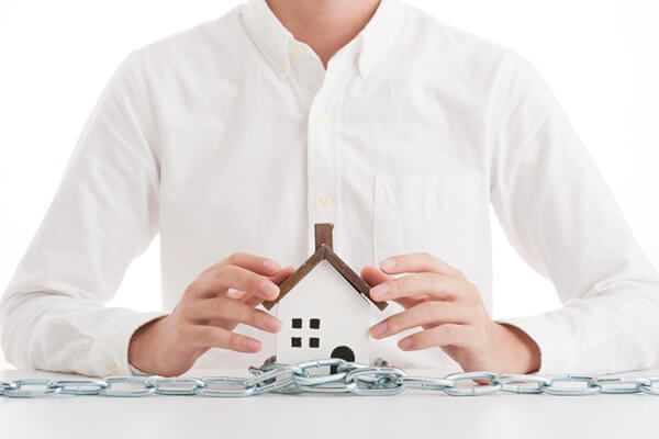 家（土地・不動産）を担保に借入するデメリット
