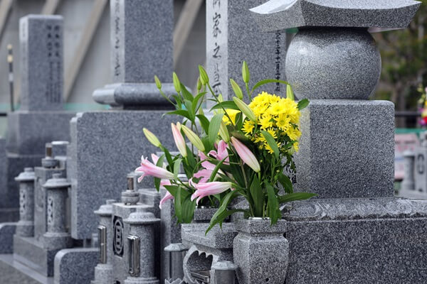 親族に改葬を反対された！お墓のトラブル事例と予防策を紹介