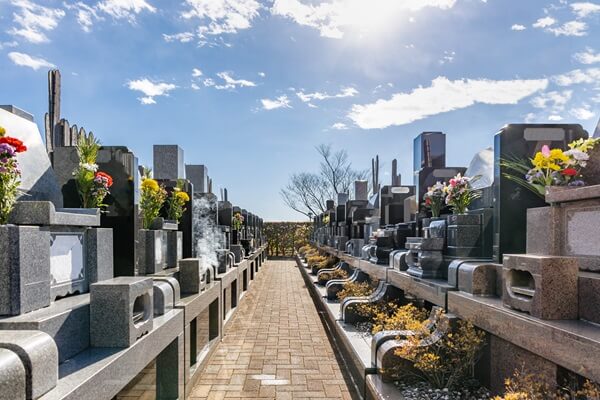 墓地や霊園の種類を解説
