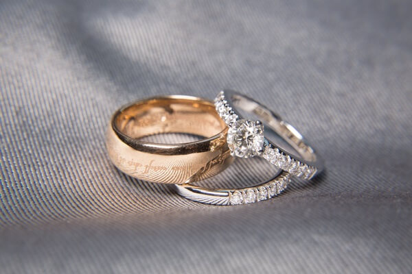 結婚指輪の価格は何で決まる？