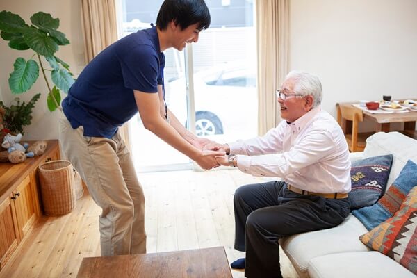 介護保険サービスを利用して身体的・精神的負担を減らす