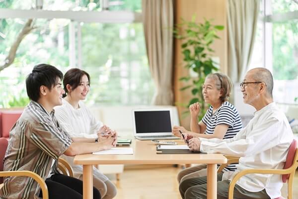 親を呼び寄せて失敗しないためのチェックポイント