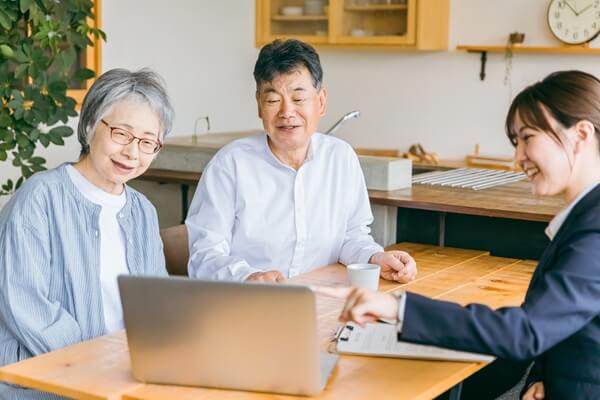 高齢者がスムーズに賃貸を借りるための方法