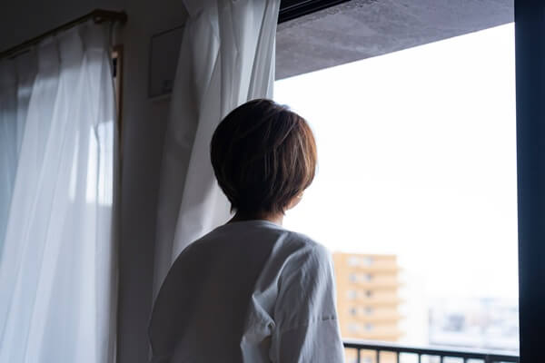 一人で孤独に感じる人へ｜孤独感・不安を解消する方法  