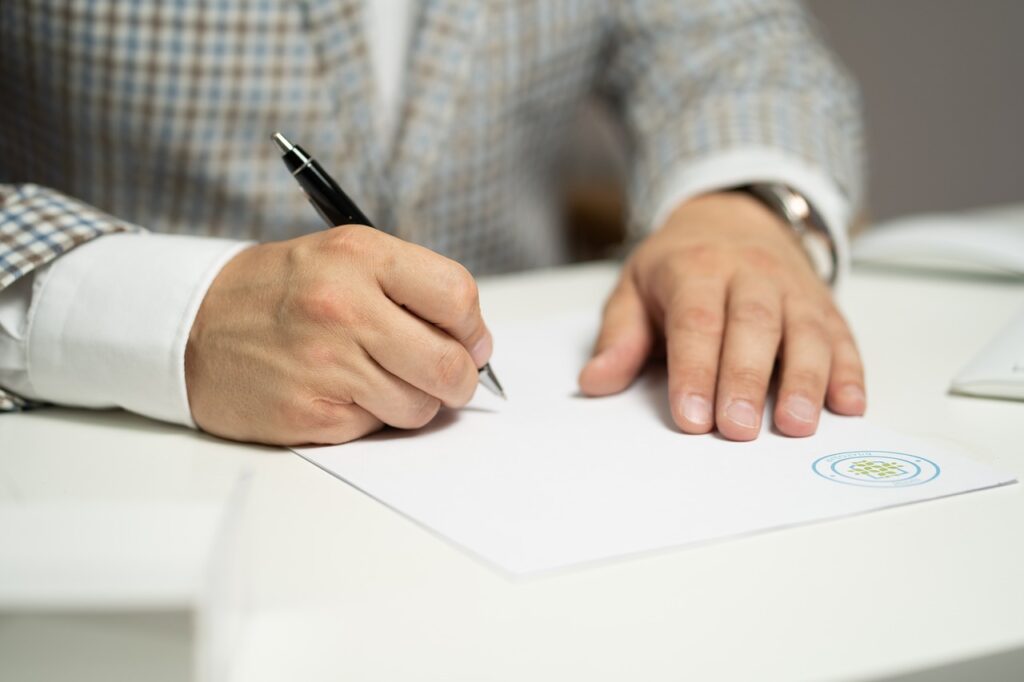不動産担保ローンは家族に内緒で借りられる