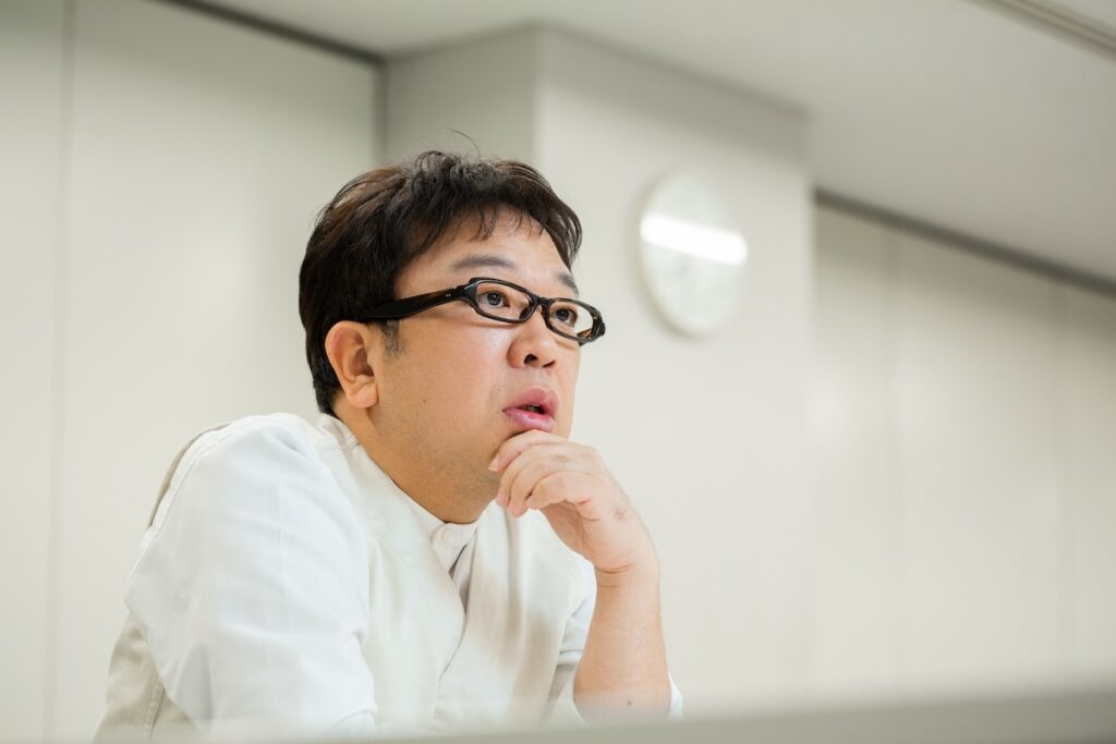 お笑い芸人として忙しい中で始めた不動産投資と株式投資