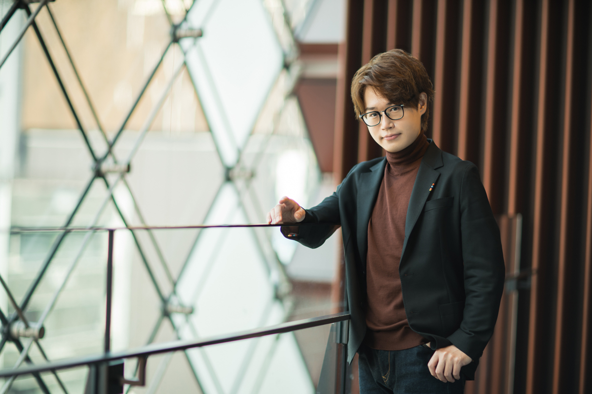 クラシックの楽しみ方に正解はない。ピアニスト・YouTuberの石井琢磨（たくおん）さんが語る「自由な聴き方」とは
