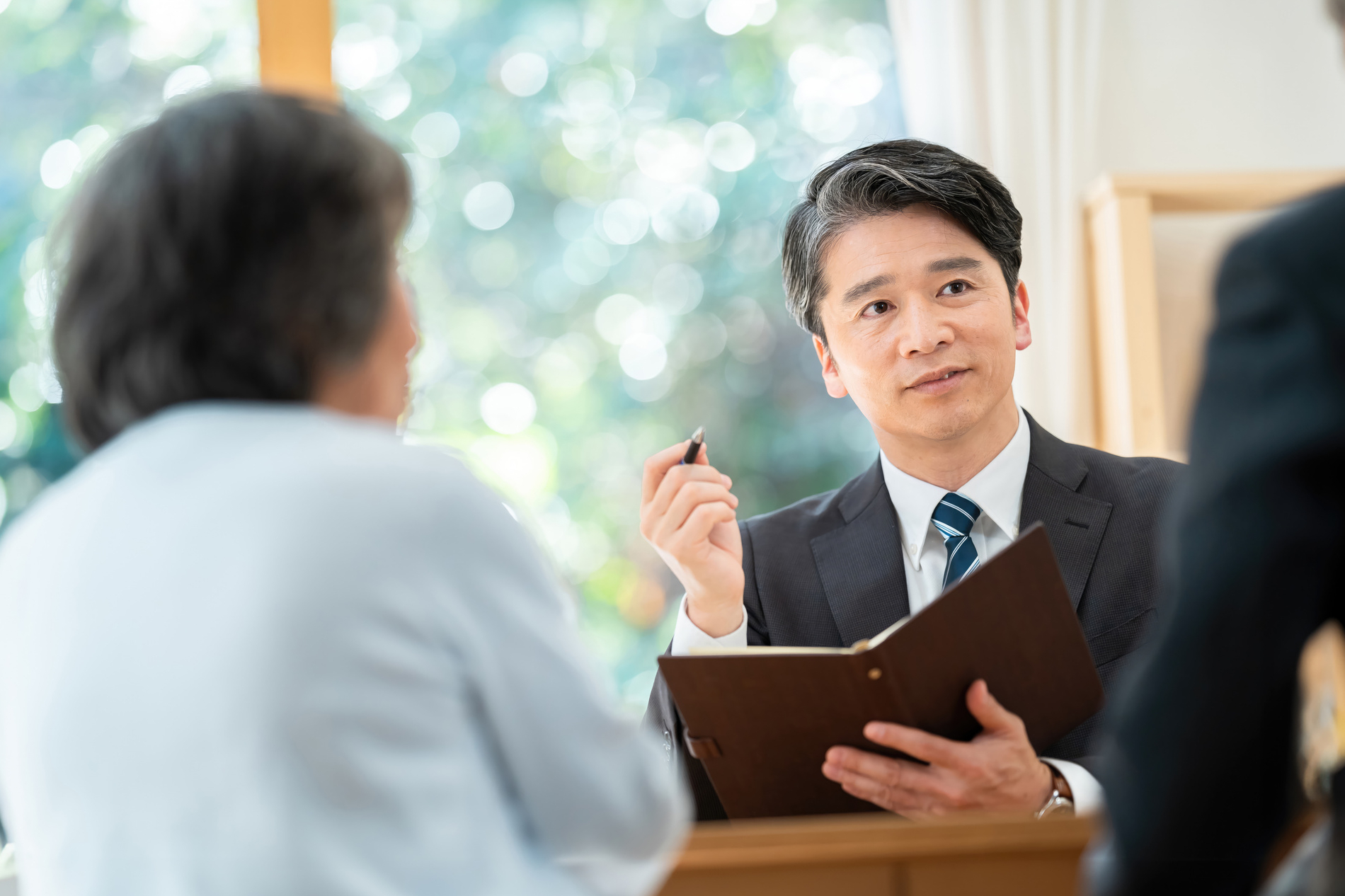 損する前に知っておきたい！不動産相続に関する「専門家相談」のベストタイミングと選び方のコツ