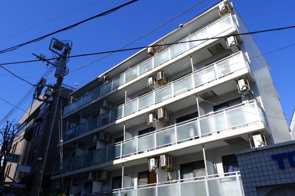 「利回り10%」に惹かれて中古アパート投資を始めた40代会社員