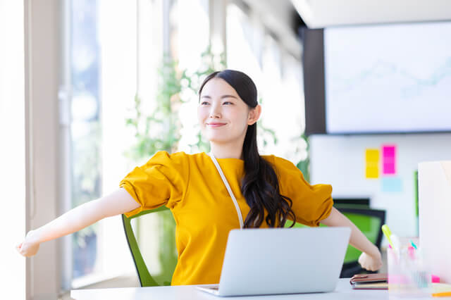 なぜオフィスでのストレッチが必要なの?
