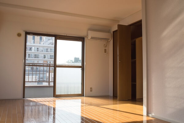住まいによってシニア女性の一人暮らしにかかる生活費はどう変わる?
