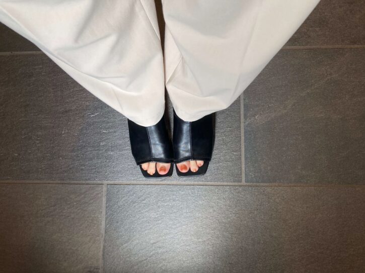 同じ服でもシーン別に見せる工夫を