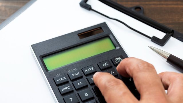 コストと条件を比較する