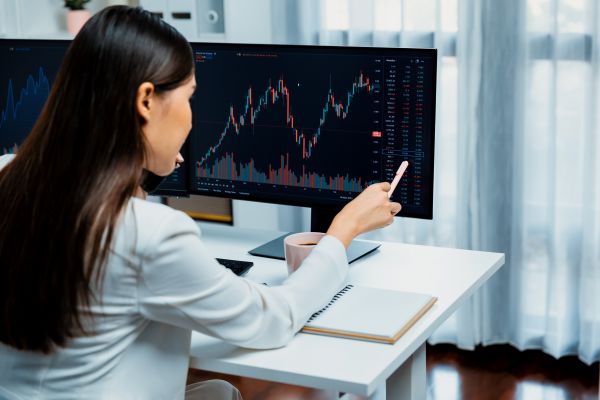 株式はどうやって買う？価格はどう決まる？
