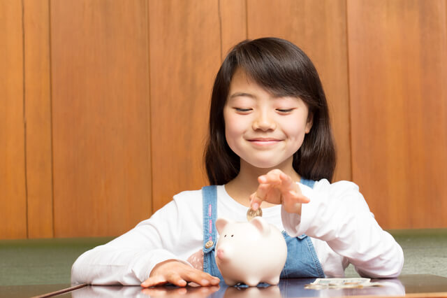 子どもへのお小遣いはいつから？年齢別おすすめスタート時期と渡し方のコツ
