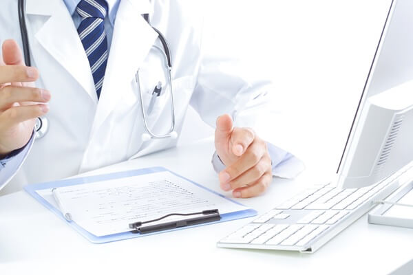 かかりつけ医と紹介状の活用法|大病院の特別料金回避