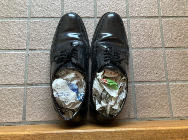 靴箱の湿気取りや消臭剤として使う方法