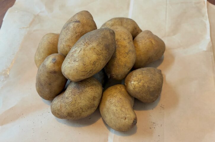 じゃがいも詰め放題300円で、約900円お得