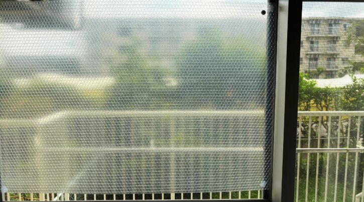 100均断熱シートの選び方と正しい貼り方