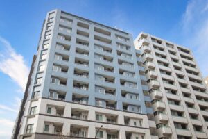 知らないと損する「マンション相続」の落とし穴…戸建てにはない費用・義務・責任に注意【弁護士が解説】