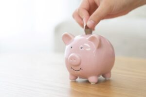 【最新版】老後の貯蓄はいくら必要？年代別平均・中央値と資産寿命シミュレーション