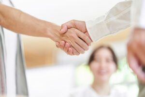 高齢大家の「不動産投資の出口戦略」…家族と揉めないための生前贈与という選択肢【元大家の弁護士が解説】