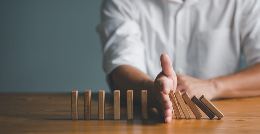 債券選びは格付け・満期・余裕資金で考える