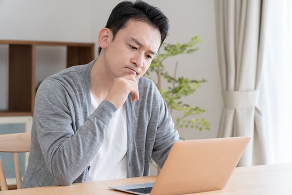 パソコンが重い・固まる原因と対処法｜修理の判断基準も解説