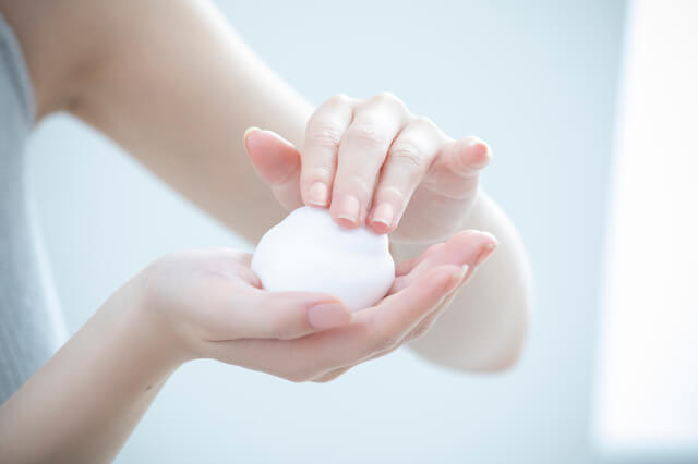 毛穴ケアに役立つ毎日のスキンケア方法