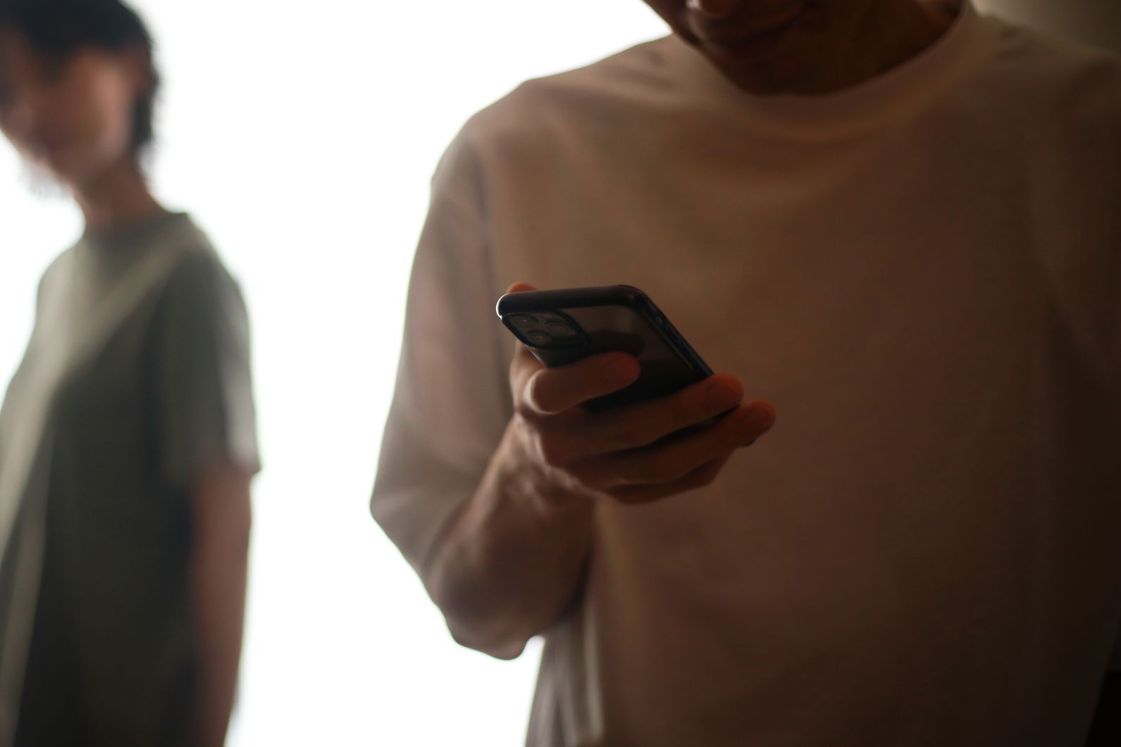 きょうだいの一人が音信不通…相続人に「行方不明者」がいる場合の不動産相続の進め方【弁護士が解説】