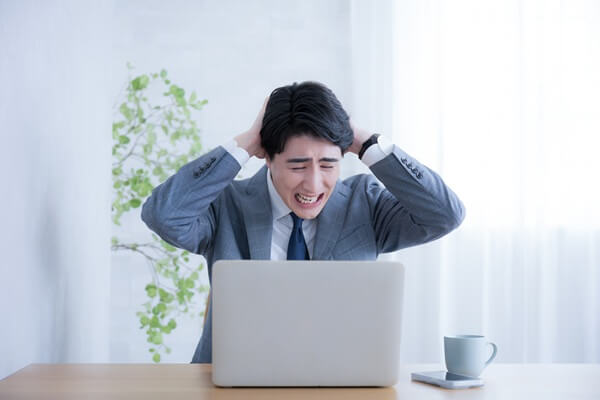 パソコンから変な音がする？異音の原因や今すぐできる対処法を解説