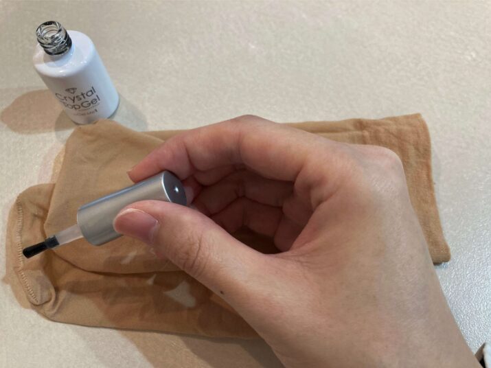 ストッキング:透明マニキュア1本で伝線防止