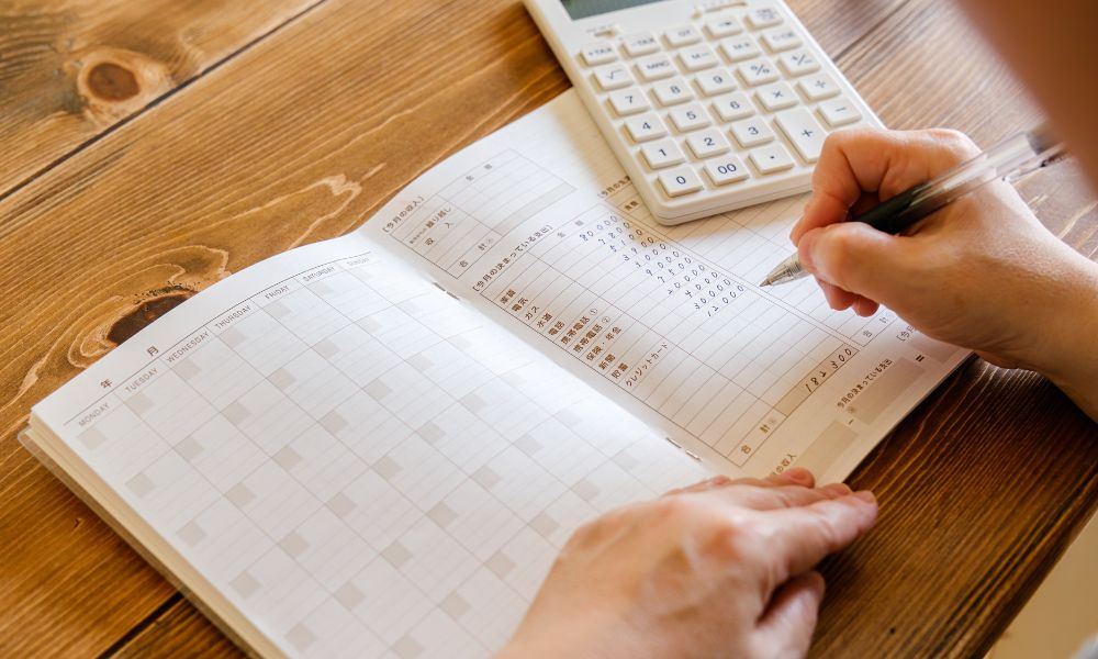 親の介護でお金がない場合に活用できる税金・社会保険の軽減策4つ(申請手順つき)