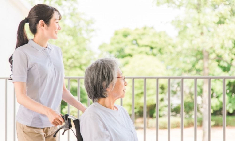 低所得でも入居できる施設の選び方(特養・ケアハウス等)