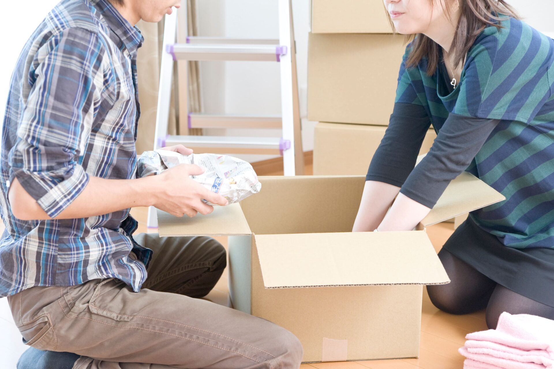 引っ越し費用を10万円節約も夢じゃない！時期と方法で賢く安くするコツ